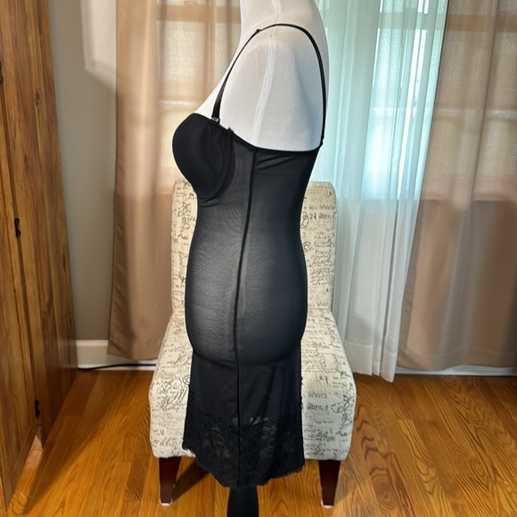 Black ladies body form slip size Large - Picture 2 of 3